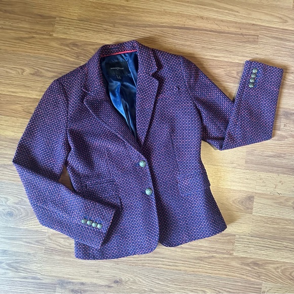 Banana Republic Jackets & Blazers - Women’s Banana Republic Navy Red Woven Blazer Size 4 *